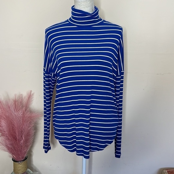 Michael kors • striped ribbed turtleneck long sleeve w/thumbholes - Picture 1 of 10